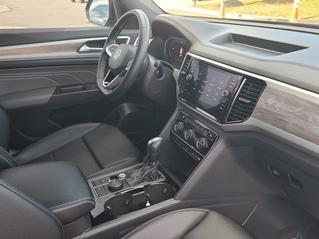 2022 Volkswagen Atlas Cross Sport 2.0T SE w/Technology Springfield VA