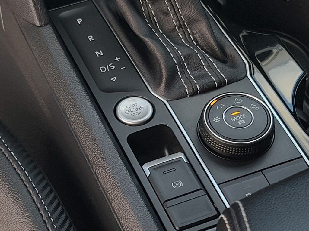 2022 Volkswagen Atlas Cross Sport 2.0T SE w/Technology Springfield VA