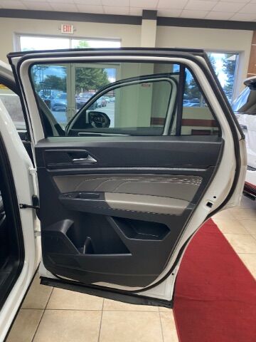 2022 Volkswagen Atlas Cross Sport 2.0T SEL Charlotte NC