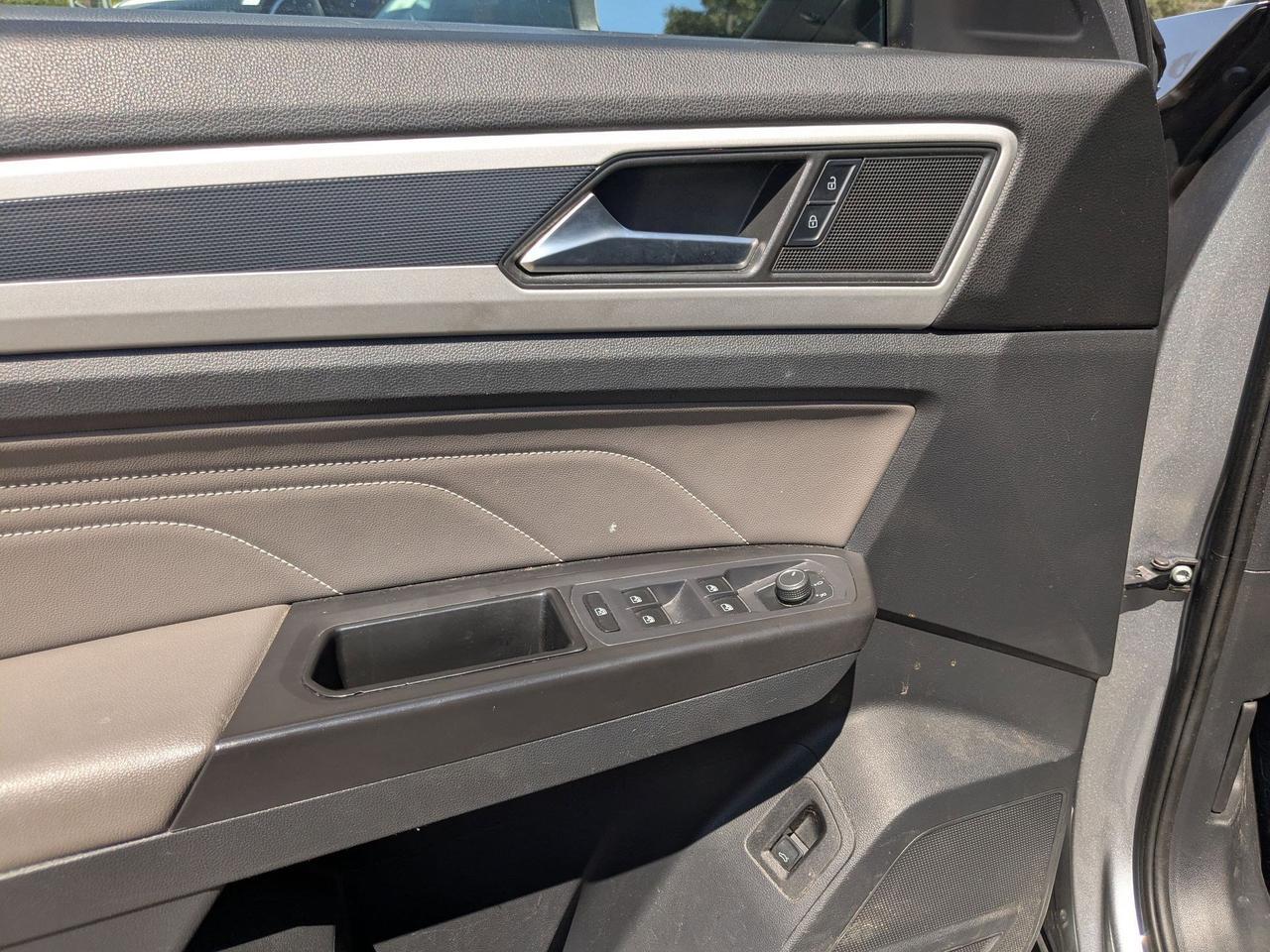 2022 Volkswagen Atlas Cross Sport 2.0T SEL