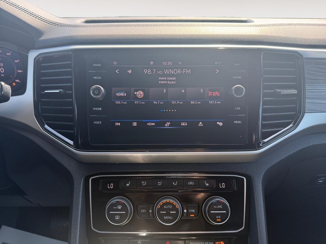 2022 Volkswagen Atlas Cross Sport 3.6L V6 SE w/Technology, HEATED SEATS, APPLE CARPLAY/ANDROID AUTO, POWER/HEATED MIRRORS, POWER LIFTGATE, TOW PACKAGE, REMOTE KEYLESS ENTRY, ONLY 1 OWNER, CLEAN CARFAX, THIS IS A SUPER CLEAN SUV, MAKE IT YOURS TODAY! Norfolk VA