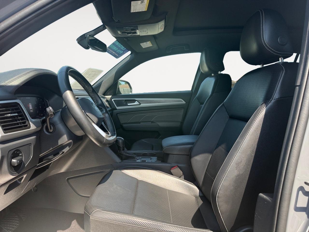 2022 Volkswagen Atlas Cross Sport 3.6L V6 SE w/Technology, HEATED SEATS, APPLE CARPLAY/ANDROID AUTO, POWER/HEATED MIRRORS, POWER LIFTGATE, TOW PACKAGE, REMOTE KEYLESS ENTRY, ONLY 1 OWNER, CLEAN CARFAX, THIS IS A SUPER CLEAN SUV, MAKE IT YOURS TODAY! Norfolk VA