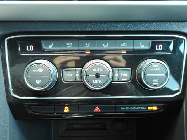 2022 Volkswagen Atlas Cross Sport 3.6L V6 SE w/Technology Plano TX