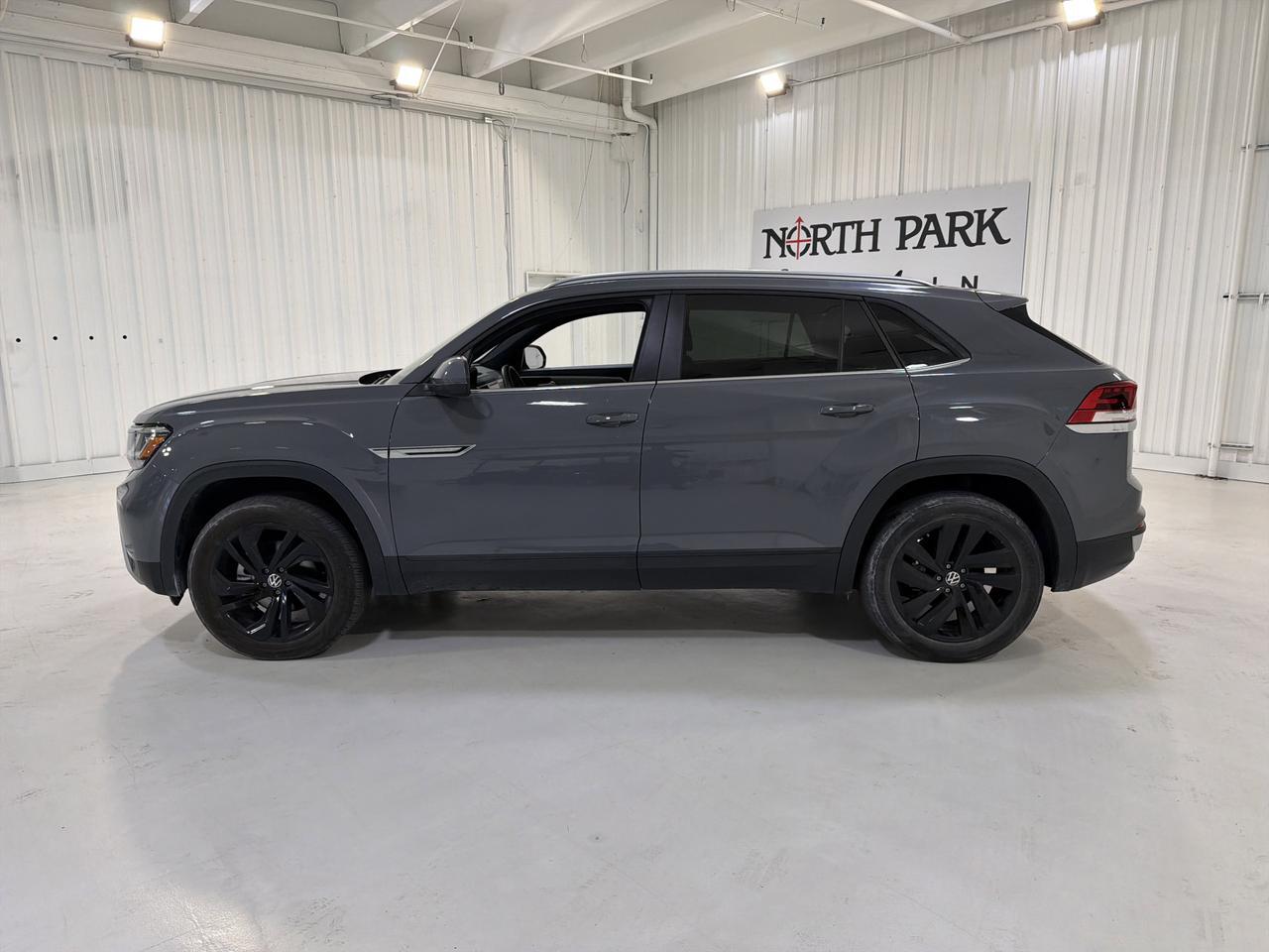 2022 Volkswagen Atlas Cross Sport 3.6L V6 SE w/Technology