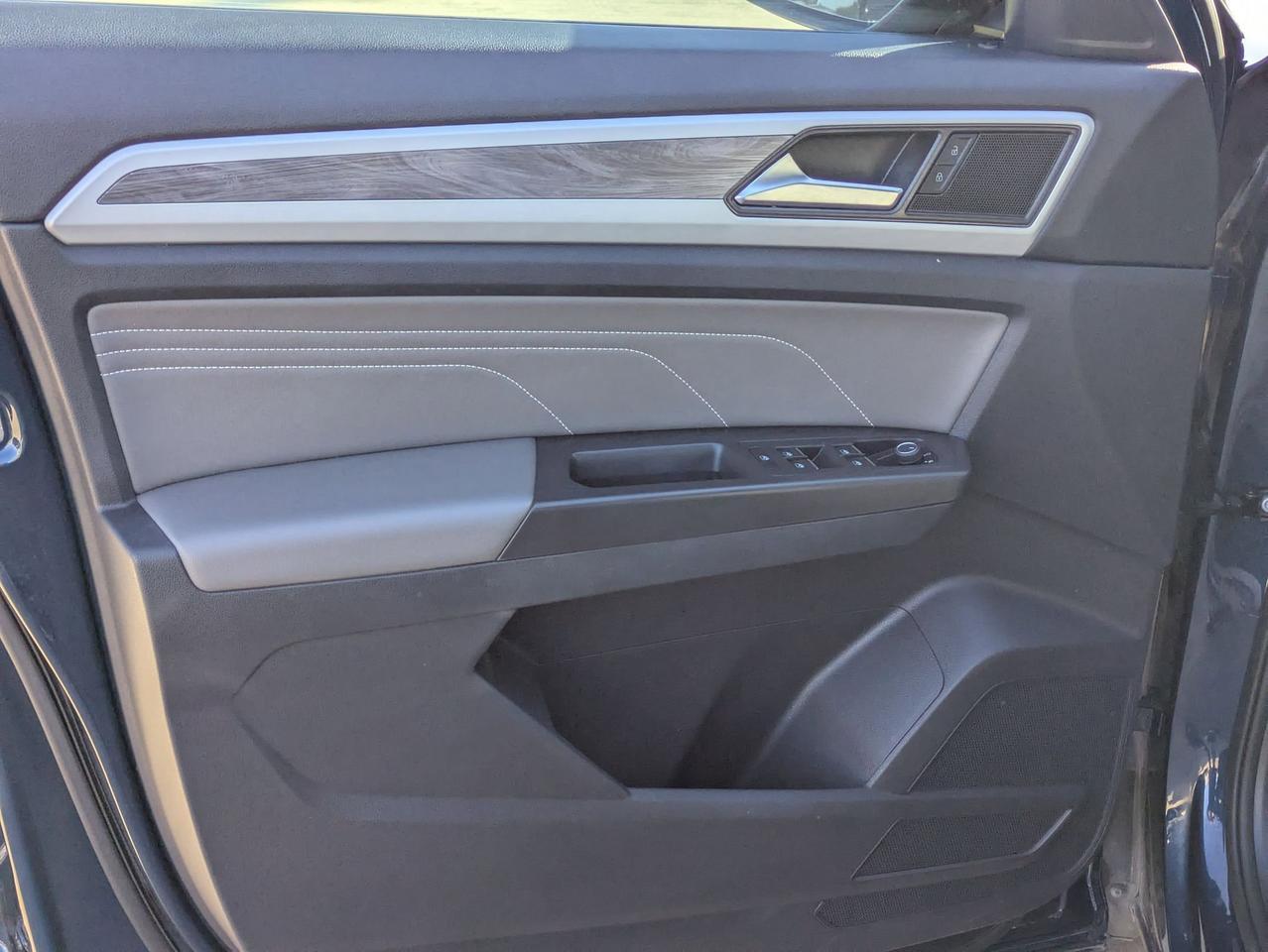 2022 Volkswagen Atlas Cross Sport 3.6L V6 SE w/Technology Castroville TX