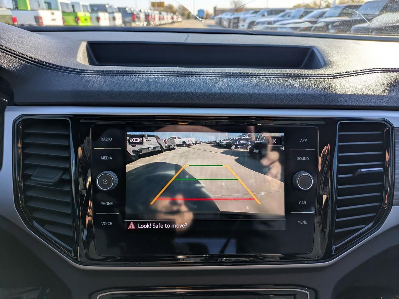 2022 Volkswagen Atlas Cross Sport 3.6L V6 SE w/Technology Castroville TX