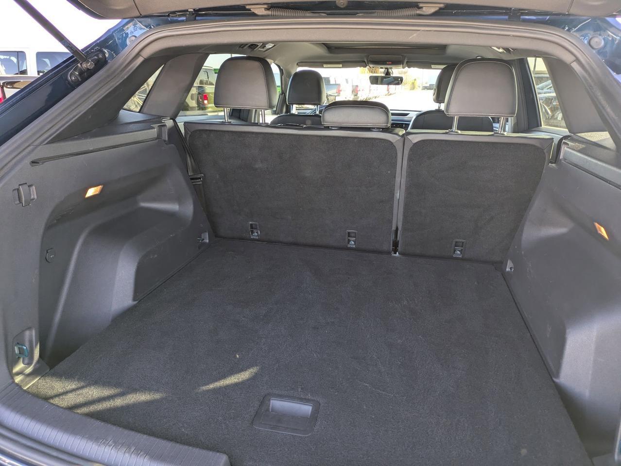 2022 Volkswagen Atlas Cross Sport 3.6L V6 SE w/Technology Castroville TX