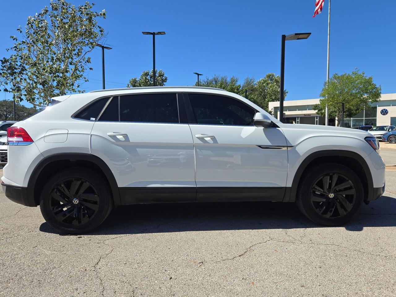 2022 Volkswagen Atlas Cross Sport 3.6L V6 SE w/Technology