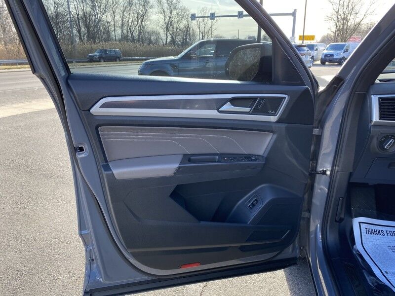 2022 Volkswagen Atlas Cross Sport 3.6L V6 SEL Premium R-Line Bristol  PA