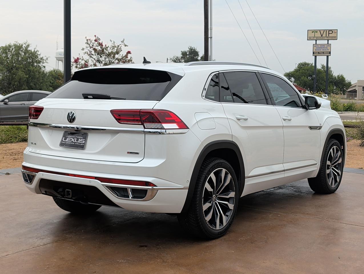 2022 Volkswagen Atlas Cross Sport 3.6L V6 SEL Premium R-Line