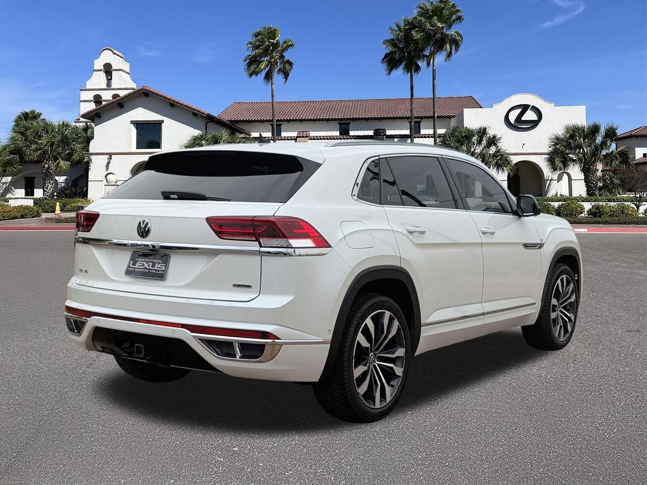2022 Volkswagen Atlas Cross Sport 3.6L V6 SEL Premium R-Line