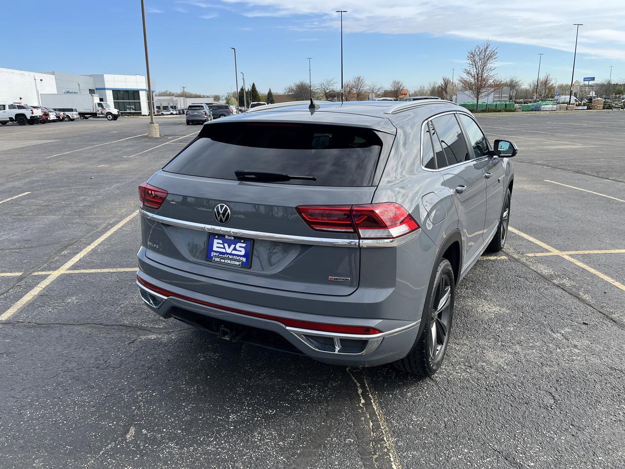 2022 Volkswagen Atlas Cross Sport 3.6L V6 SEL R-Line 4MOTION w/Sunroof Nav Saukville WI