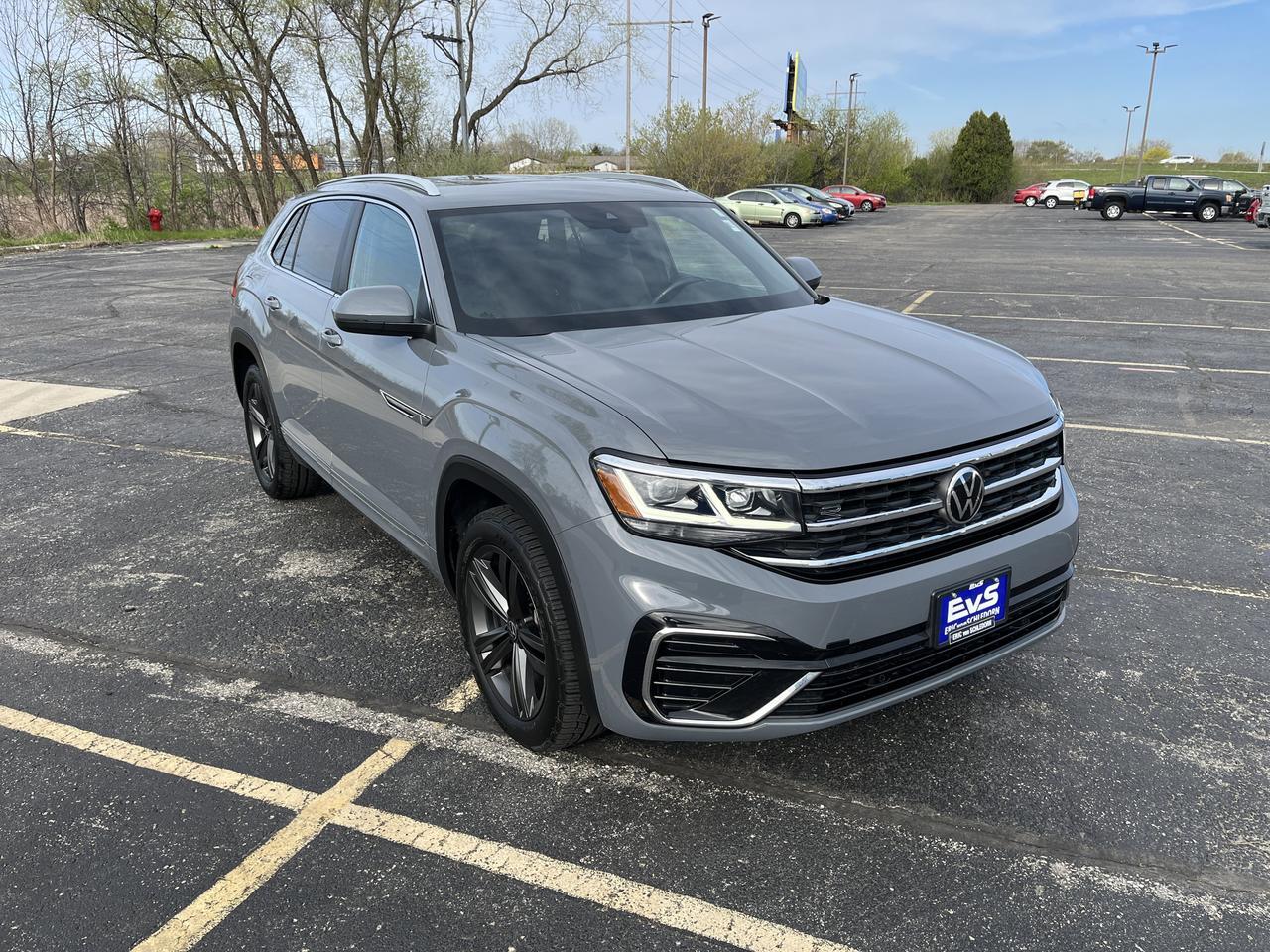 2022 Volkswagen Atlas Cross Sport 3.6L V6 SEL R-Line 4MOTION w/Sunroof Nav Saukville WI