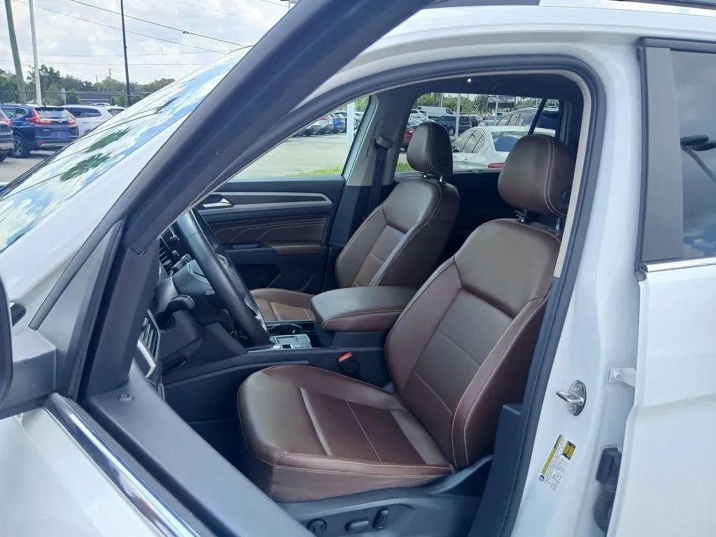 2022 Volkswagen Atlas SE w/Tech Pkg Sport Utility 4D Maitland FL