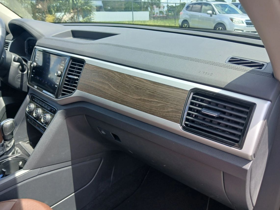 2022 Volkswagen Atlas SE w/Tech Pkg Sport Utility 4D Maitland FL