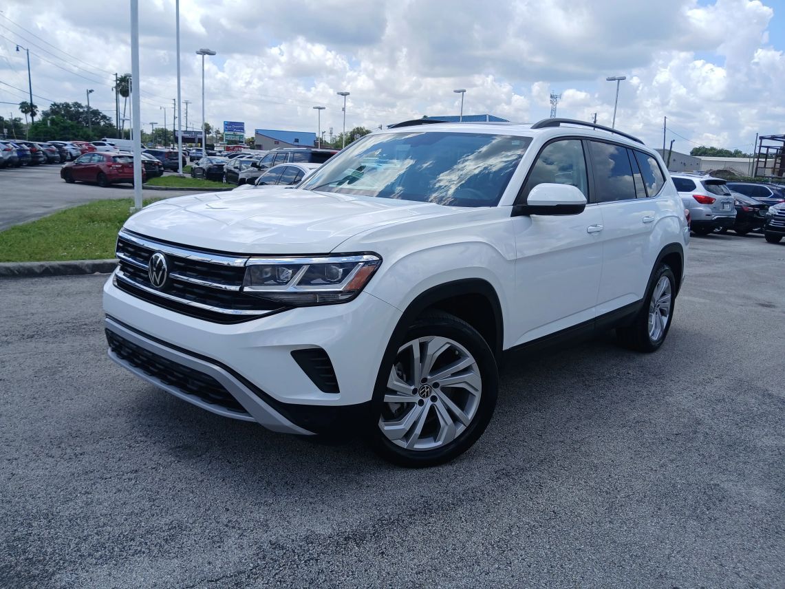 2022 Volkswagen Atlas SE w/Tech Pkg Sport Utility 4D