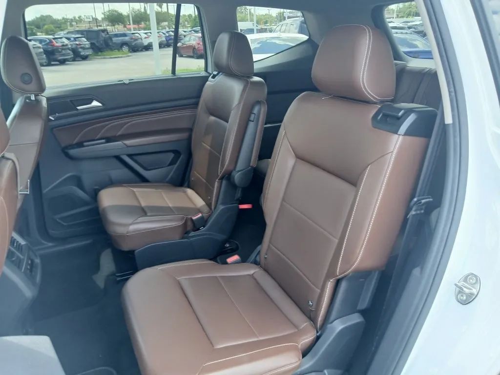 2022 Volkswagen Atlas SE w/Tech Pkg Sport Utility 4D Maitland FL