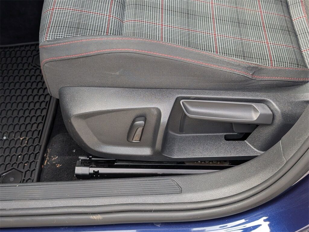 2022 Volkswagen Golf GTI 2.0T SE Cockeysville MD