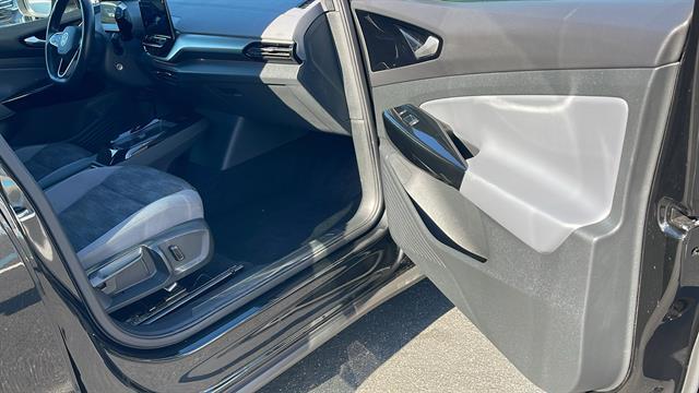 2022 Volkswagen ID.4 Pro Corona CA
