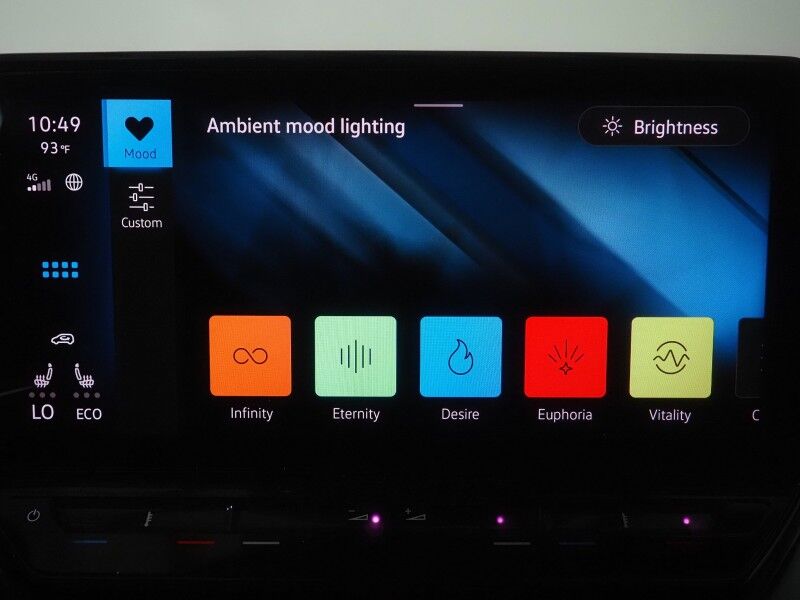 2022 Volkswagen ID.4 Pro S *PANORAMA GLASS ROOF, NAVIGATION, DIGITAL COCKPIT, ADAPTIVE CRUISE, SAFETY ALERTS, BACKUP-CAMERA, HEATED SEATS/STEERING, POWER LIFTGATE, WIRELESS CHARGING, ANDROID & APPLE Round Rock TX