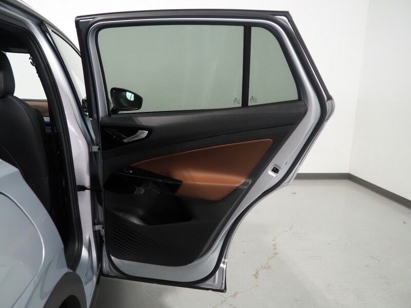 2022 Volkswagen ID.4 Pro S *PANORAMA GLASS ROOF, NAVIGATION, DIGITAL COCKPIT, ADAPTIVE CRUISE, SAFETY ALERTS, BACKUP-CAMERA, HEATED SEATS/STEERING, POWER LIFTGATE, WIRELESS CHARGING, ANDROID & APPLE Round Rock TX