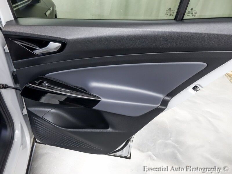 2022 Volkswagen ID.4 Pro S PRICE INCLUDES $4000 IRS TAX CREDIT!! YOU MUST QUALIFY!! Willowbrook IL