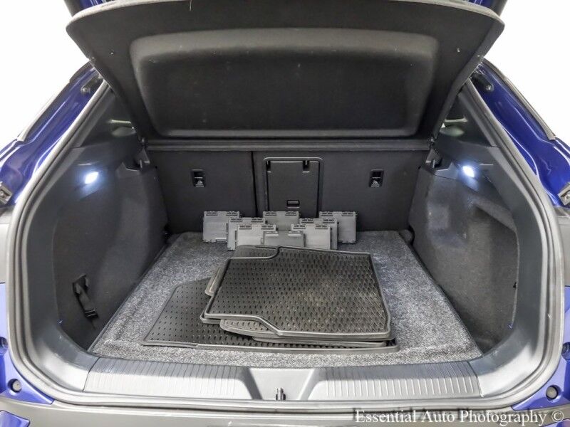 2022 Volkswagen ID.4 Pro S PRICE INCLUDES $4000 IRS TAX CREDIT!! YOU MUST QUALIFY!! Willowbrook IL