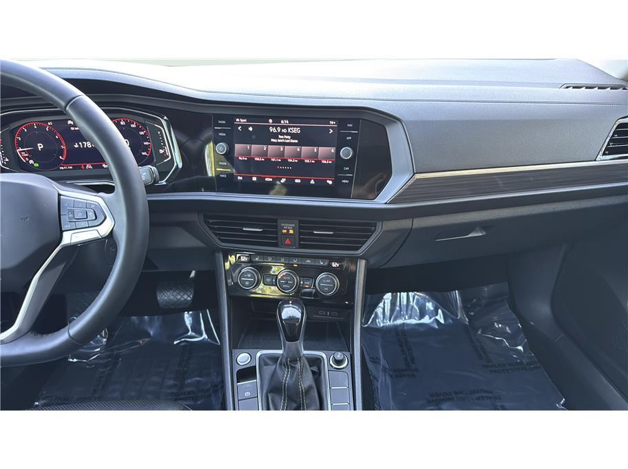 2022 Volkswagen Jetta 1.5T SEL Sedan 4D Folsom CA