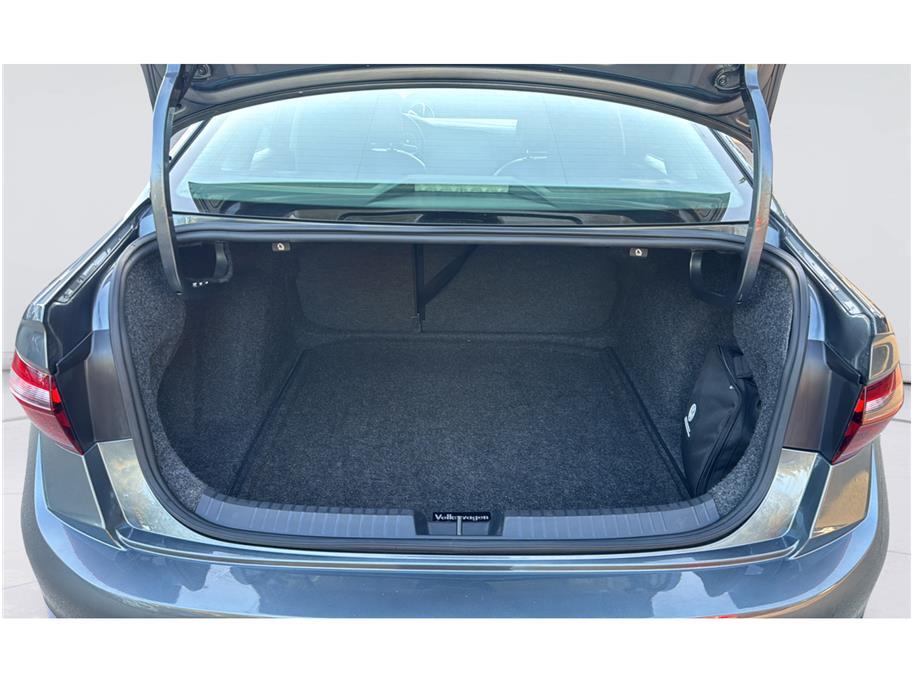 2022 Volkswagen Jetta 1.5T SEL Sedan 4D Folsom CA
