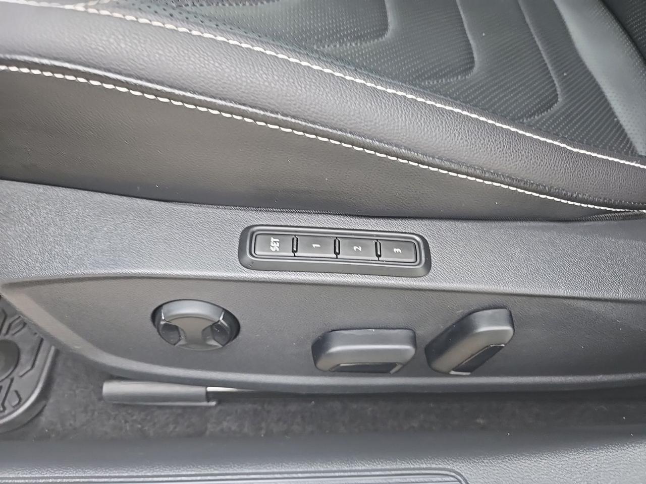 2022 Volkswagen Jetta 1.5T SEL West Burlington IA