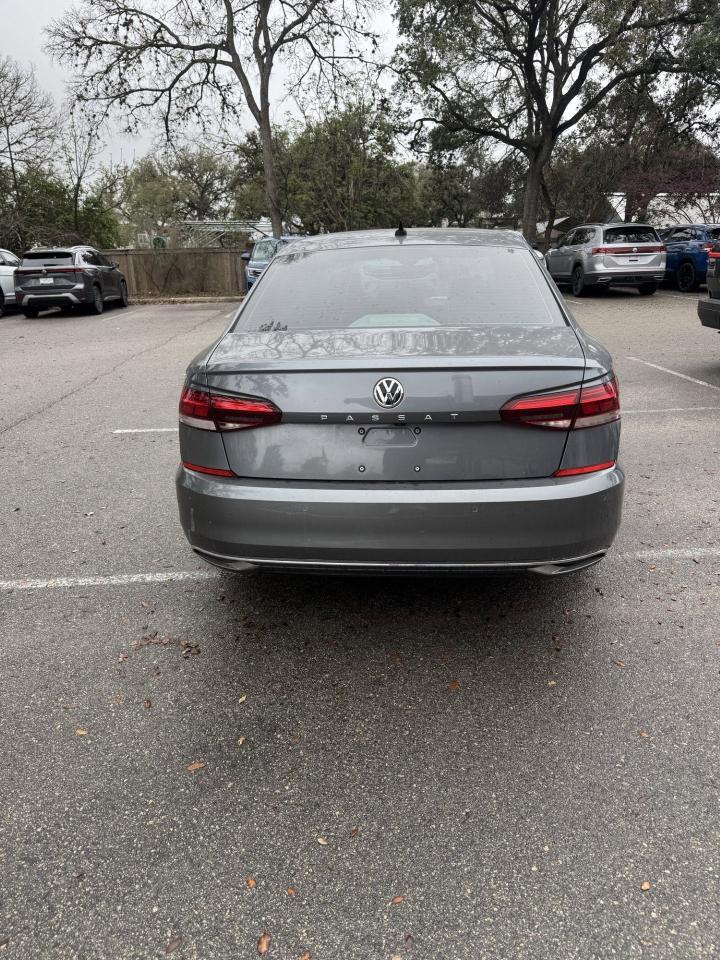 2022 Volkswagen Passat 2.0T Limited Edition