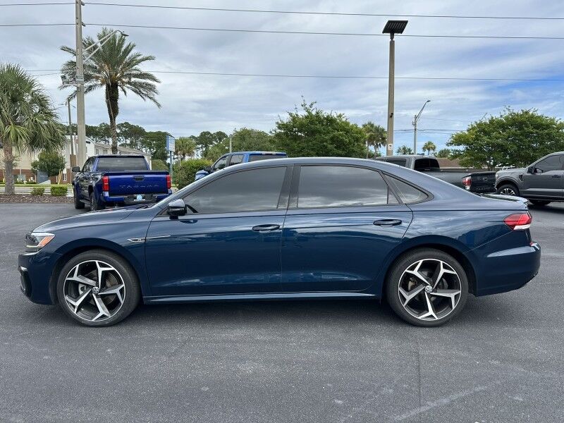 2022 Volkswagen Passat 2.0T R-Line