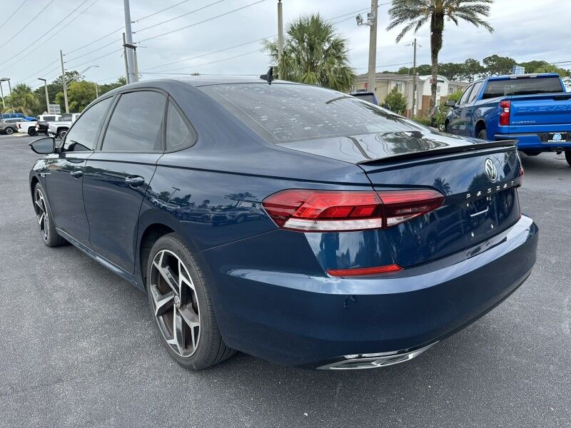 2022 Volkswagen Passat 2.0T R-Line