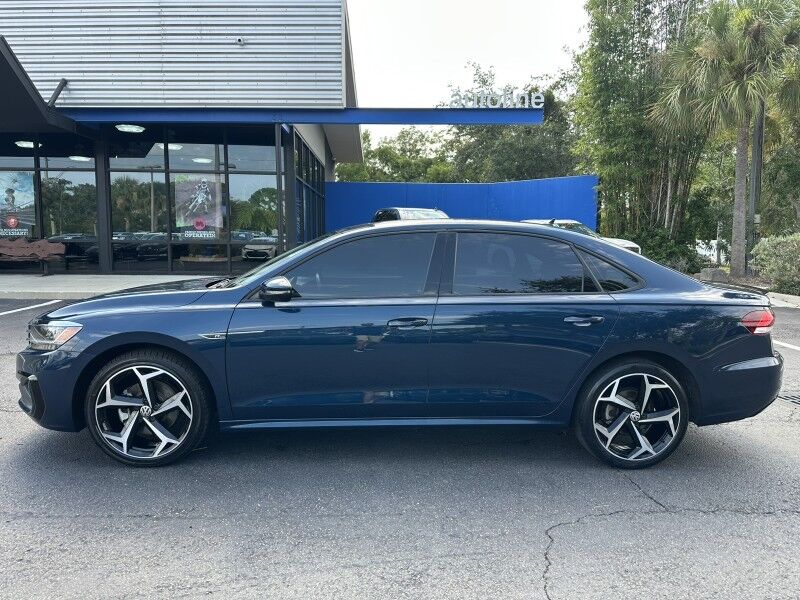 2022 Volkswagen Passat 2.0T R-Line