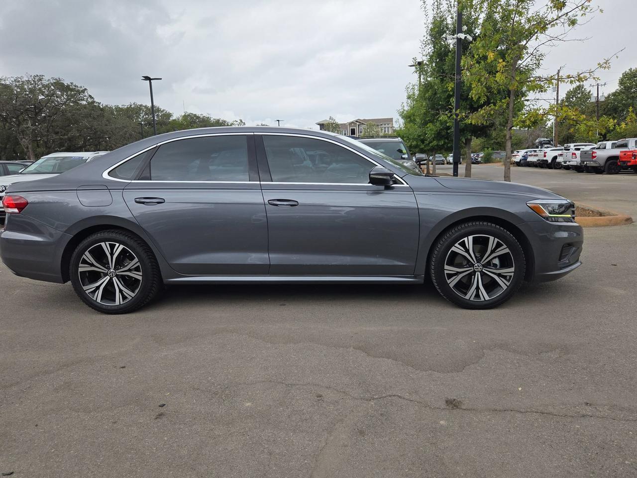 2022 Volkswagen Passat 2.0T SE