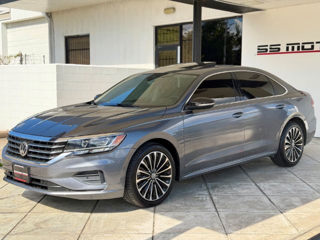 2022 Volkswagen Passat Highline 45,401 mi.