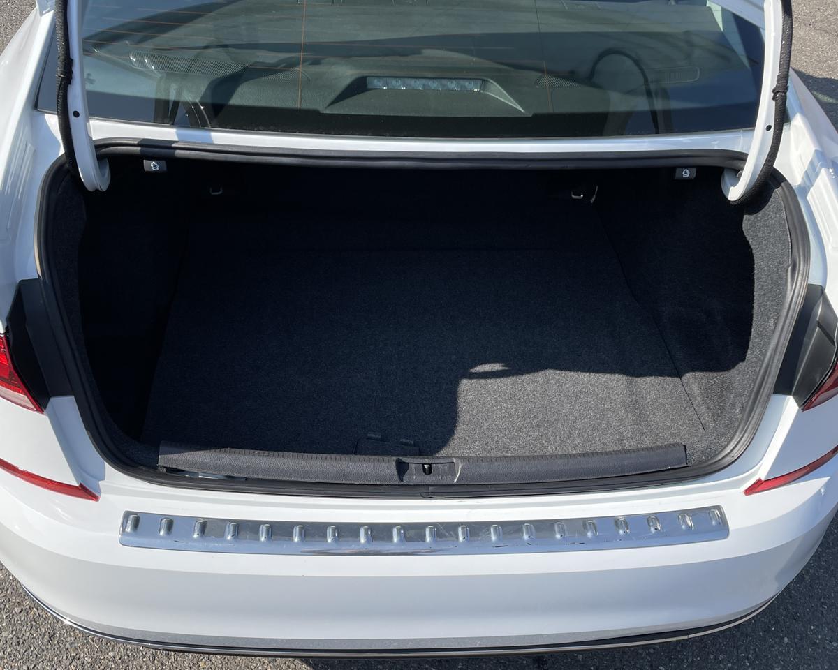 2022 Volkswagen Passat SE Sedan 4D Port Orchard WA