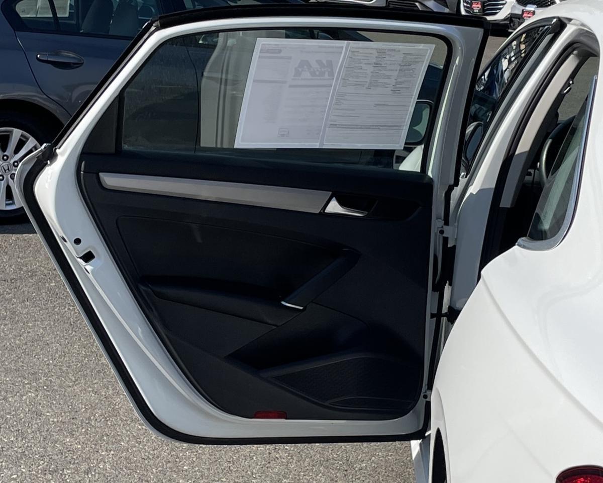 2022 Volkswagen Passat SE Sedan 4D Port Orchard WA