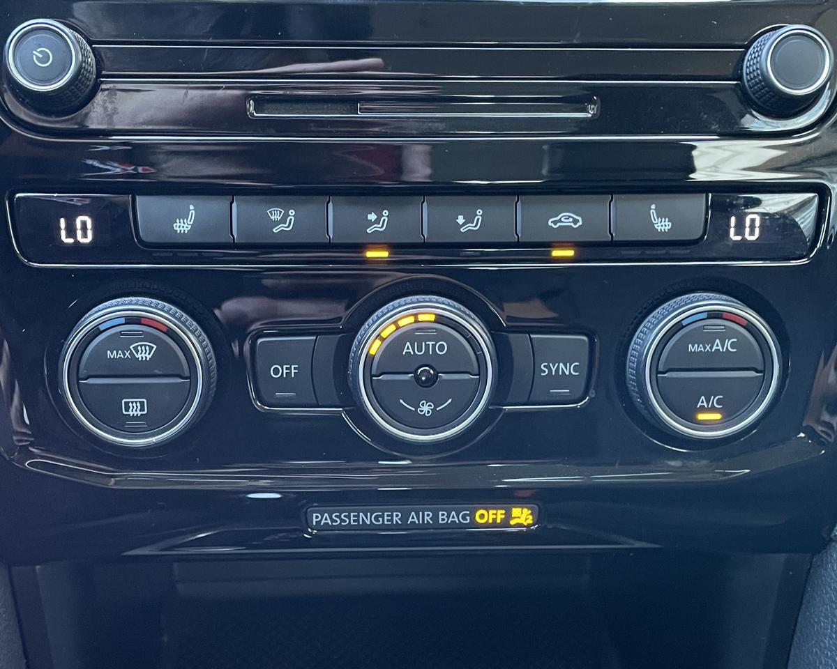 2022 Volkswagen Passat SE Sedan 4D Port Orchard WA