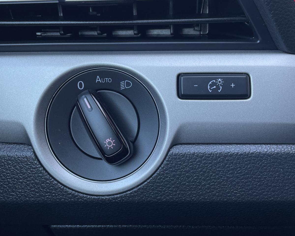 2022 Volkswagen Passat SE Sedan 4D Port Orchard WA