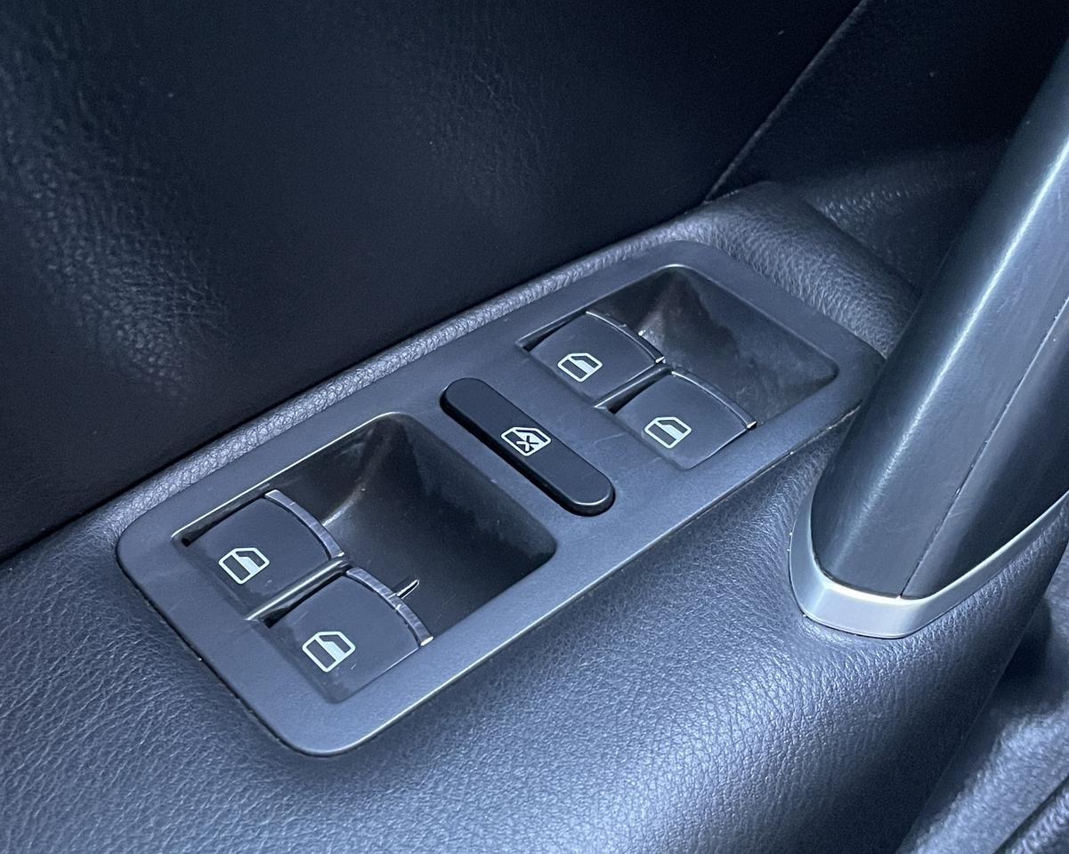 2022 Volkswagen Passat SE Sedan 4D Port Orchard WA