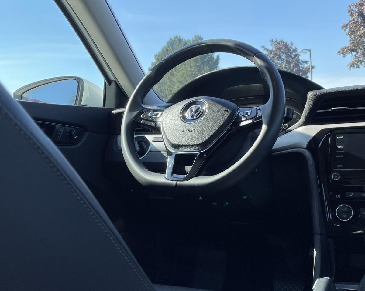 2022 Volkswagen Passat SE Sedan 4D Port Orchard WA