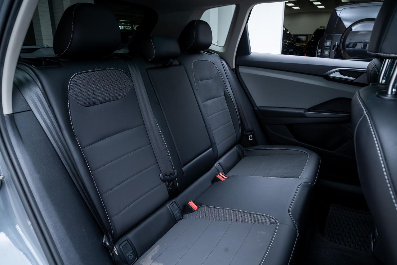 2022 Volkswagen Taos 1.5T SE AWD IQ.DRIVE SE Package Panoramic Sunroof Portland OR