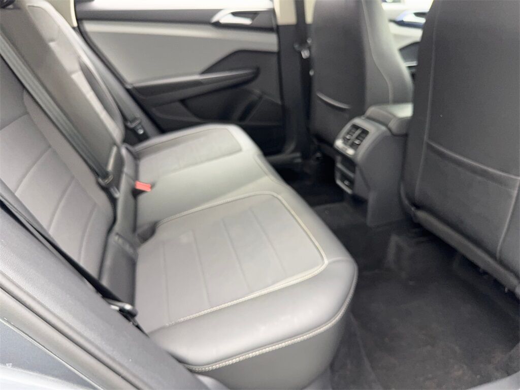 2022 Volkswagen Taos 1.5T SE CAM,PANO,HTD STS,BLIND SPOT,18&quot; WLS Irving TX