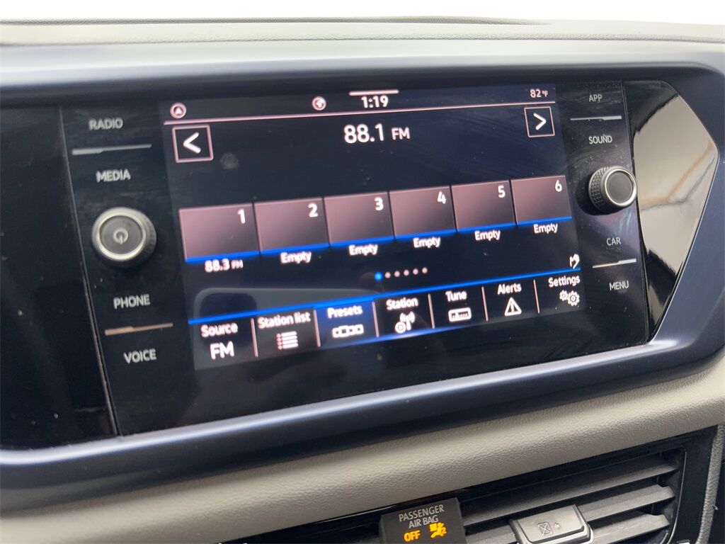 2022 Volkswagen Taos 1.5T SE CAM,PANO,HTD STS,BLIND SPOT,18&quot; WLS Irving TX