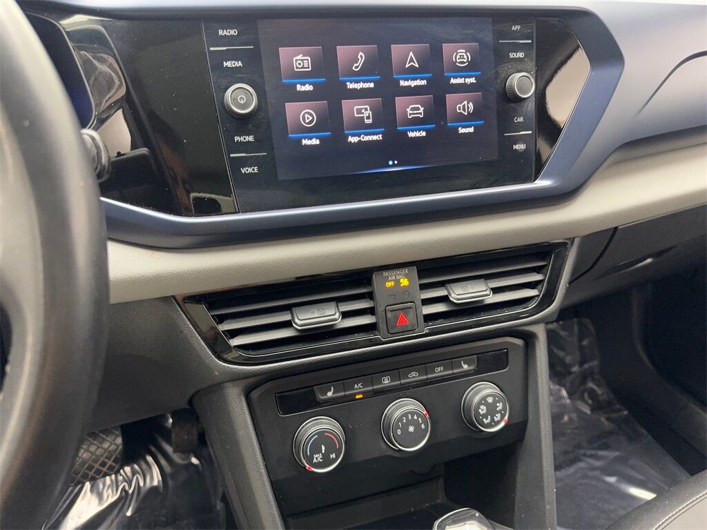 2022 Volkswagen Taos 1.5T SE CAM,PANO,HTD STS,BLIND SPOT,18&quot; WLS Irving TX