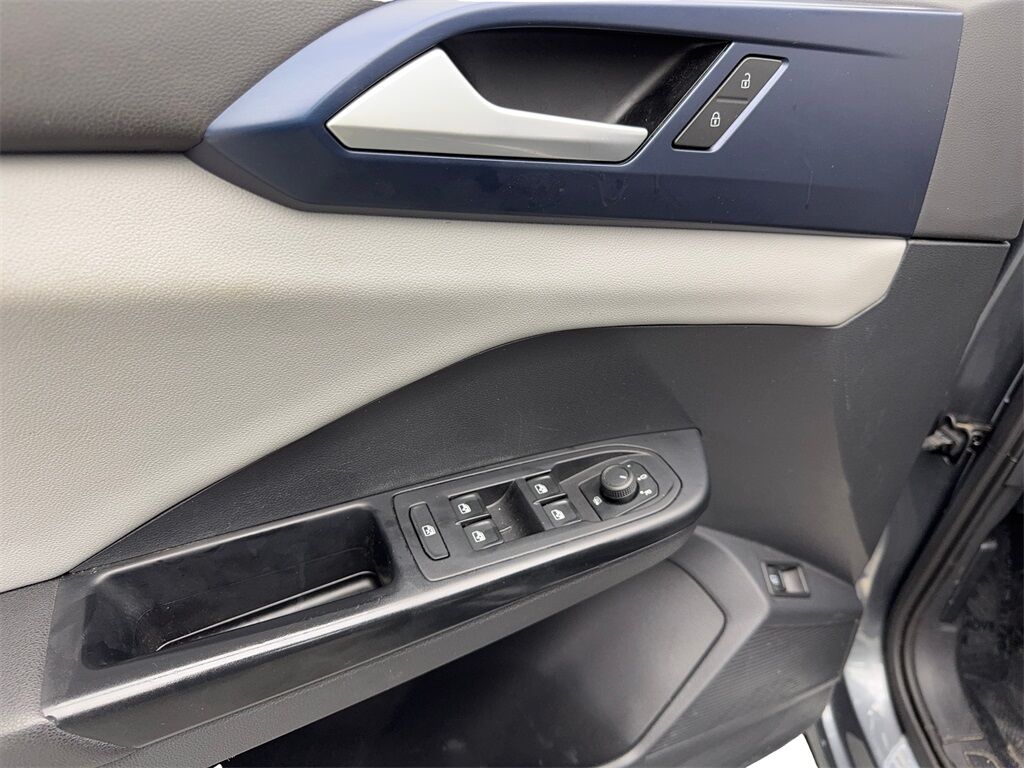 2022 Volkswagen Taos 1.5T SE CAM,PANO,HTD STS,BLIND SPOT,18&quot; WLS Irving TX