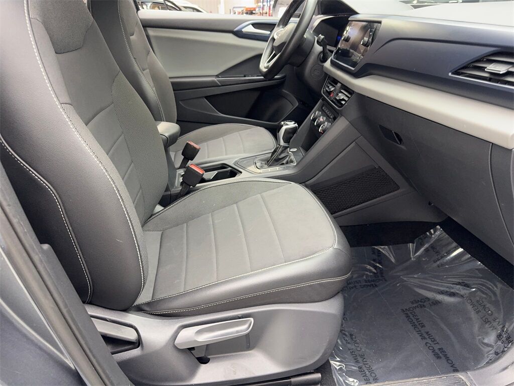 2022 Volkswagen Taos 1.5T SE CAM,PANO,HTD STS,BLIND SPOT,18&quot; WLS Irving TX