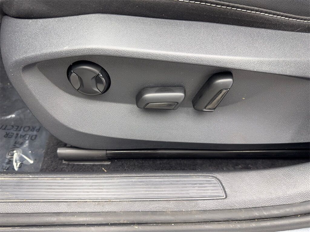 2022 Volkswagen Taos 1.5T SE CAM,PANO,HTD STS,BLIND SPOT,18&quot; WLS Irving TX