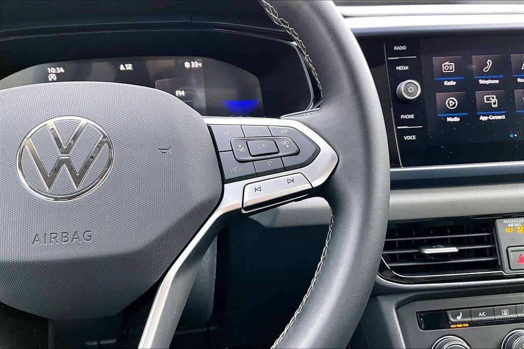 2022 Volkswagen Taos 1.5T SE OR